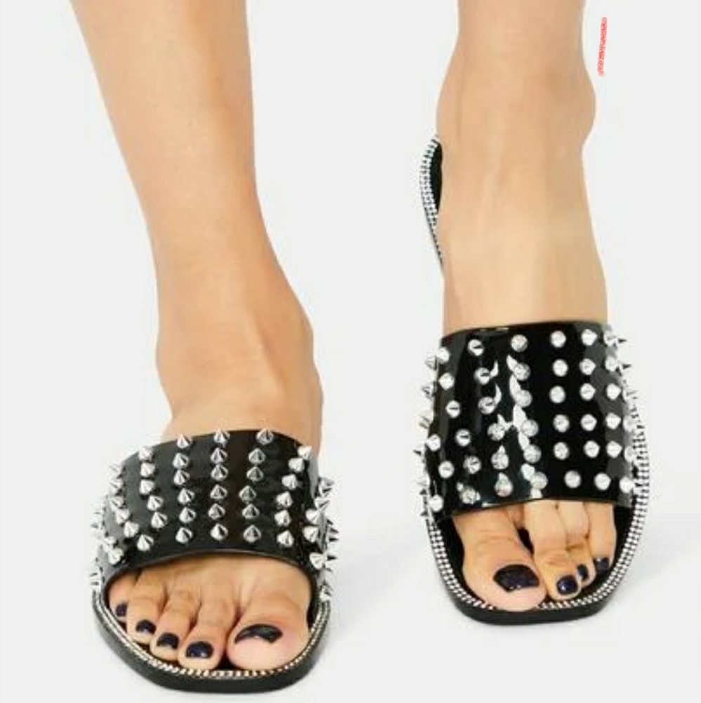 Dollskill studded sandals